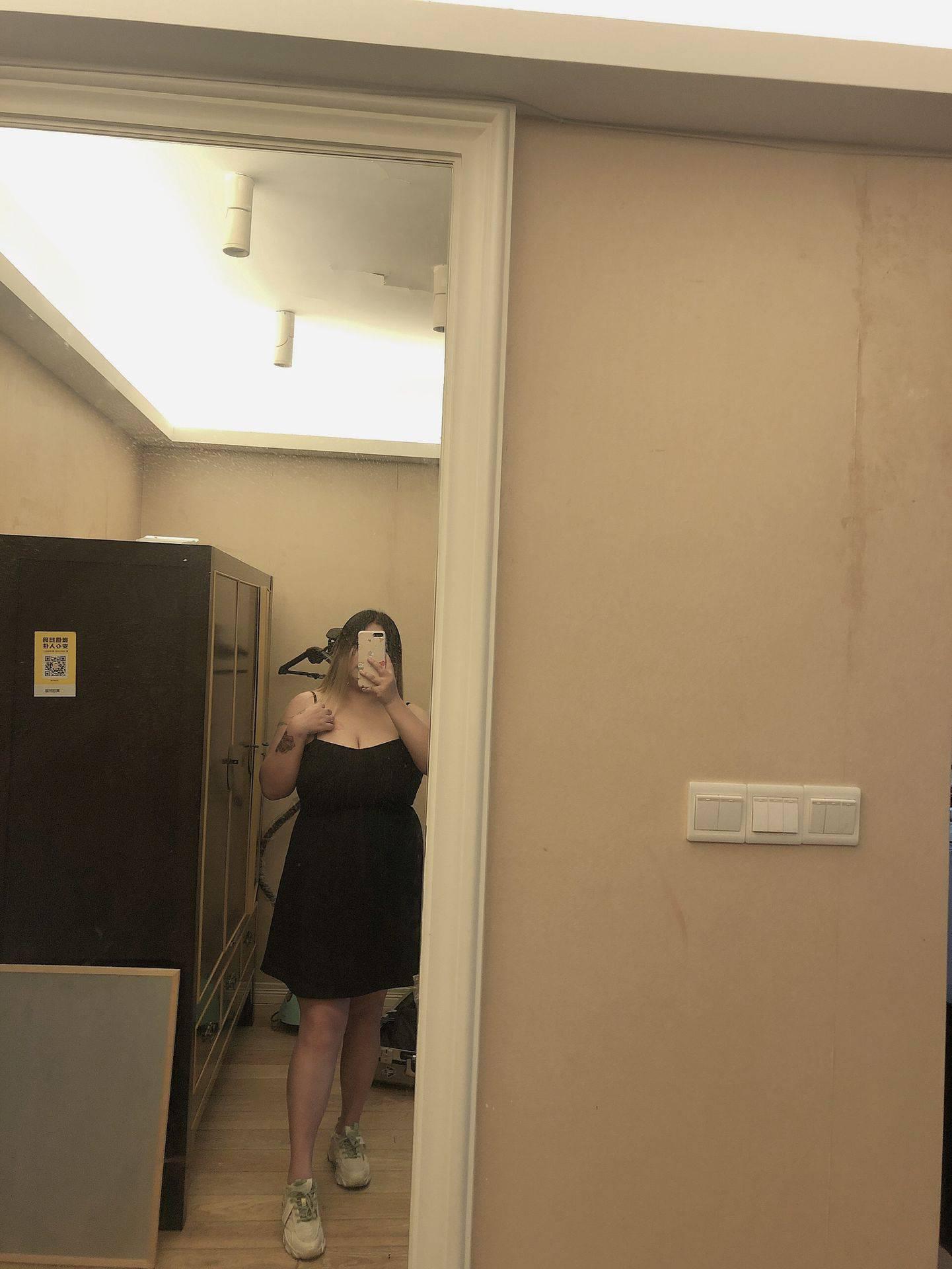 昭觉寺胖胖妹，挺可爱的